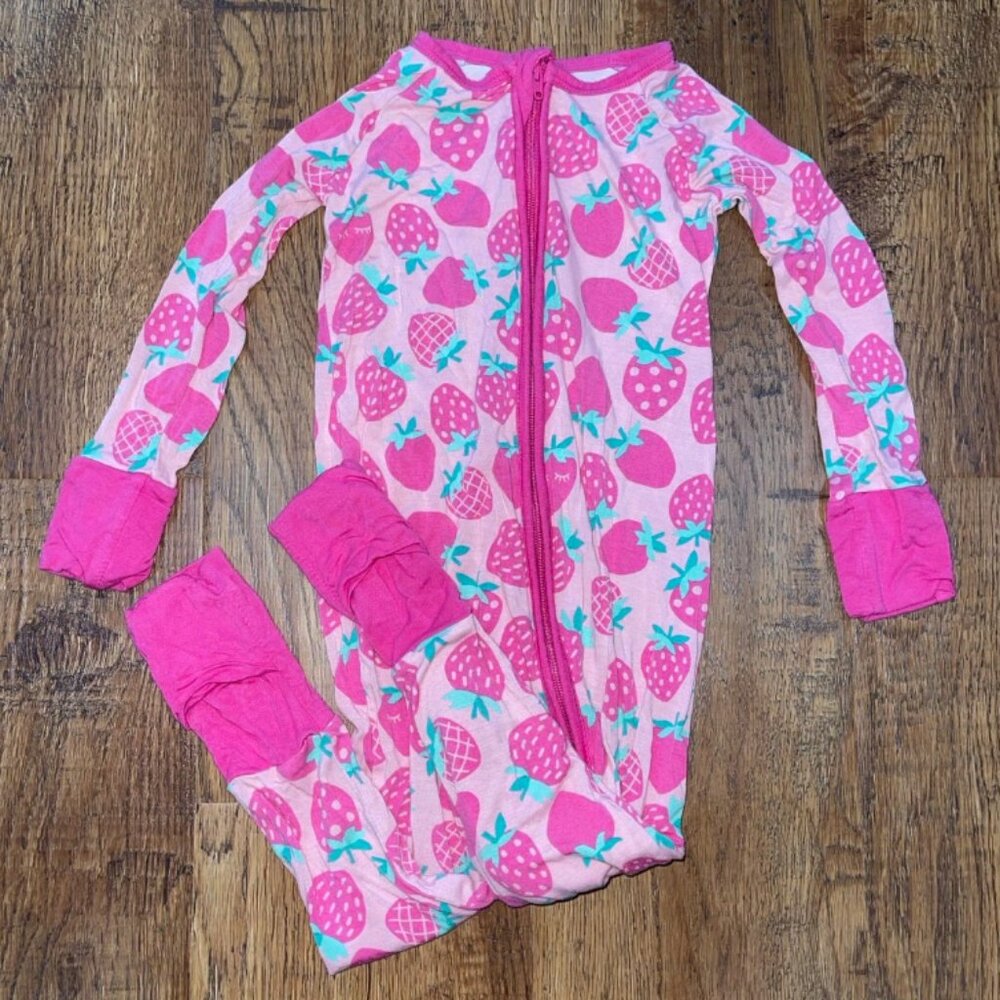 Little Sleepies- Strawberries Zippy Size 12–18
